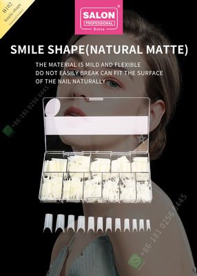 O sorriso dá forma ponta do tratamento de mãos das pontas do prego feito sob encomenda da qualidade de Matte False Nail Tips High à meia para o prego Art Salon
